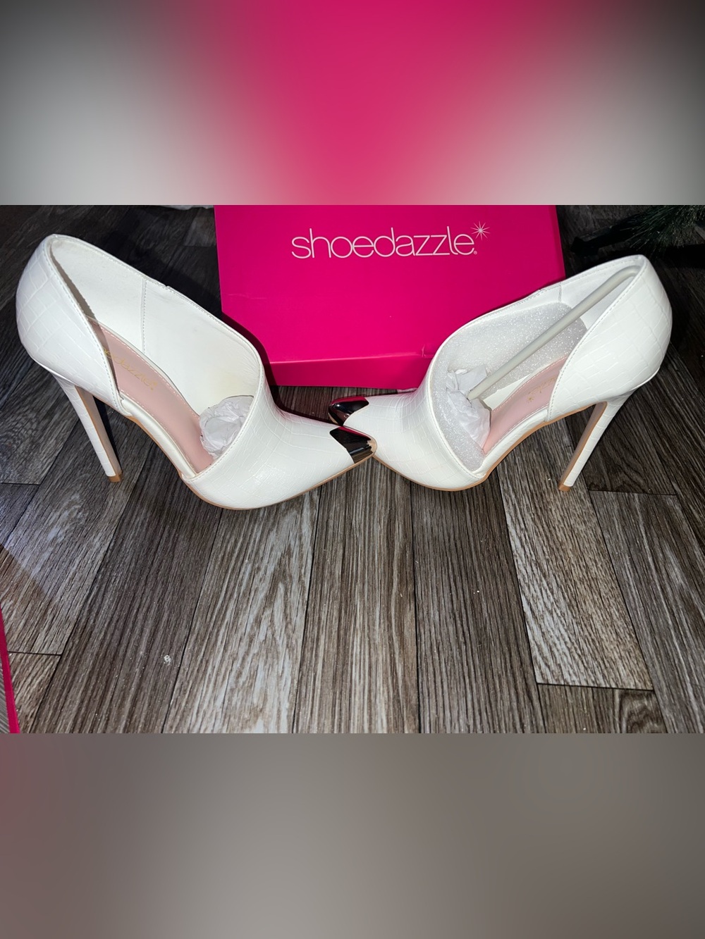 Shoe dazzle NWT Executive Realness Side Cutout Pumps Sz 6 by Erika Jayne